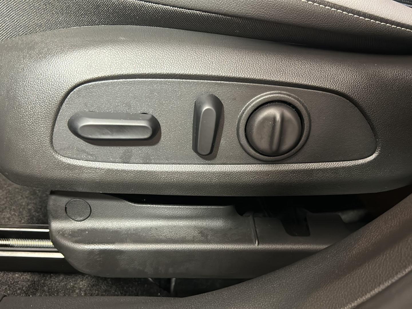 Used 2024 Cinnabar Metallic Buick Preferred image 15