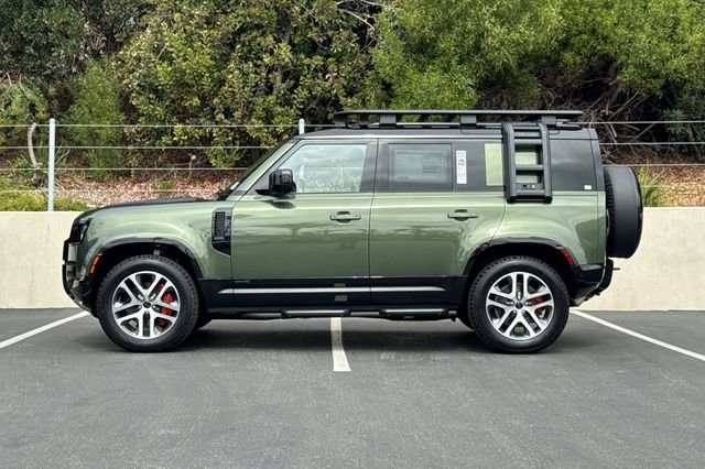 2026 Land Rover Defender X - Photo 2