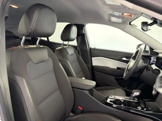 Used 2024 White Chevrolet LT image 37