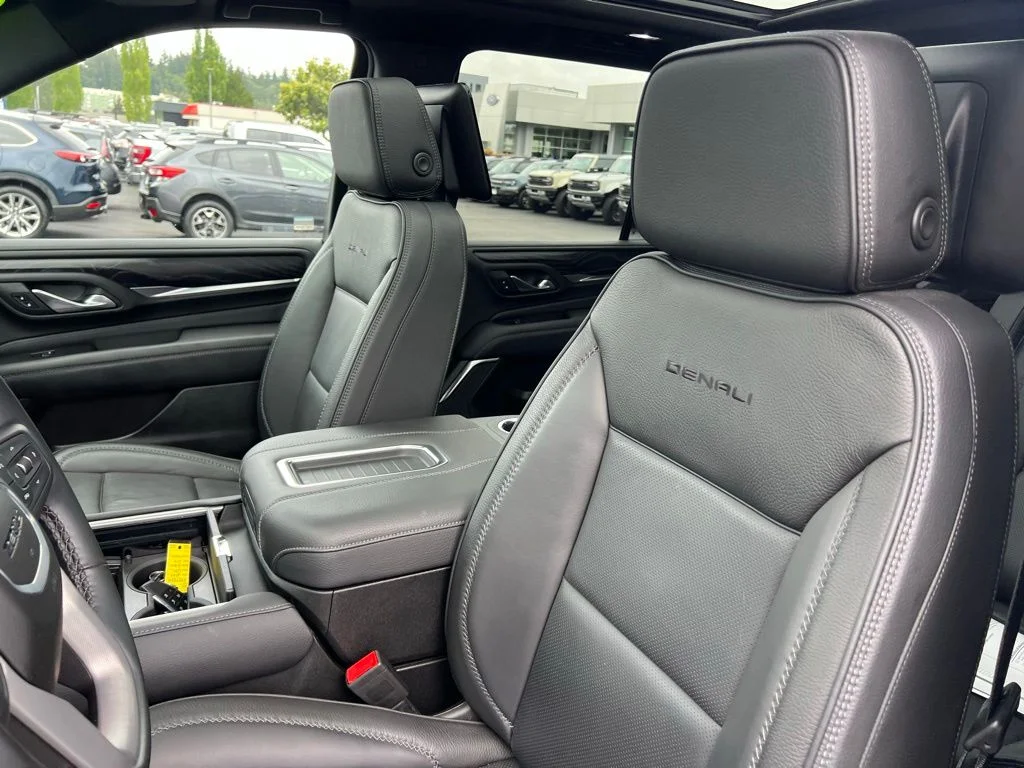 2024 GMC Yukon Denali - Photo 14