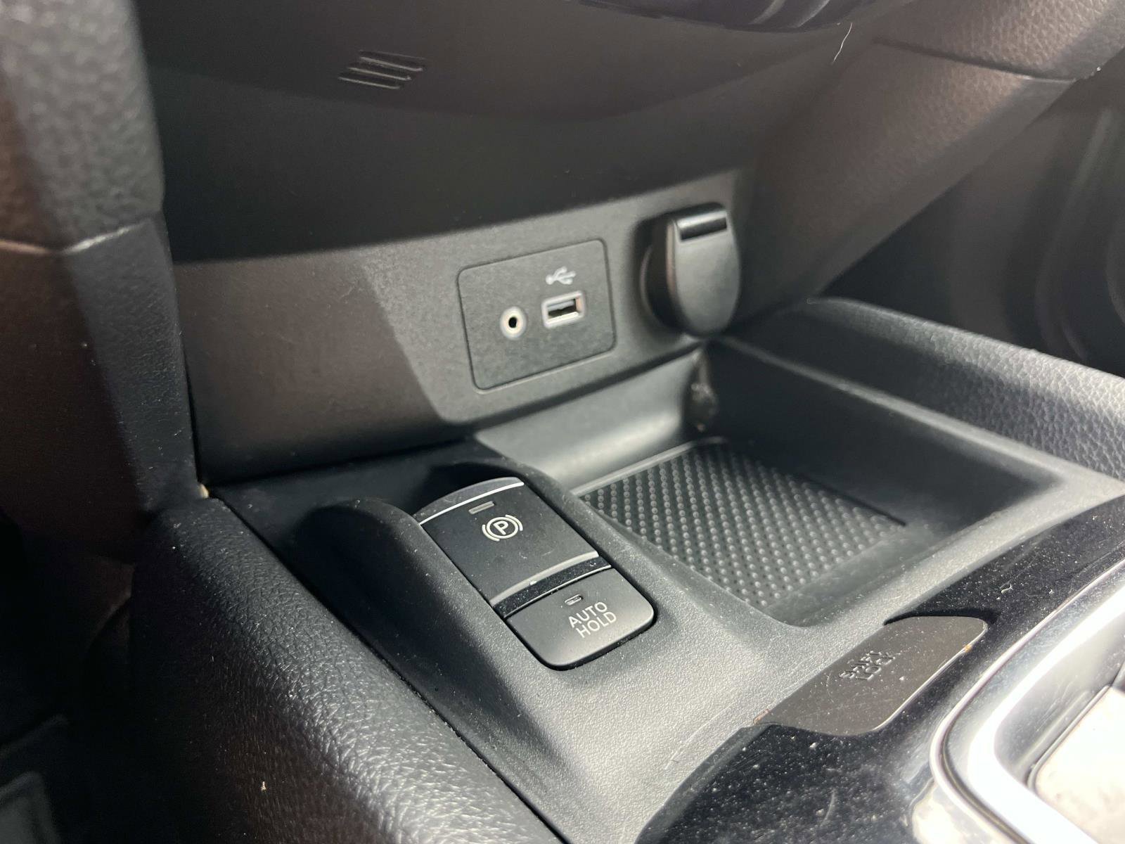 Used 2021 Scarlet Ember Tintcoat Nissan SL image 32