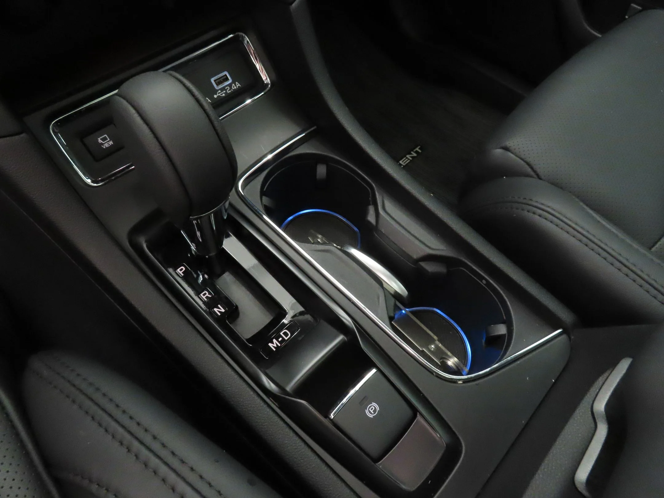 Certified Used 2025 White Subaru Onyx Edition Touring image 16