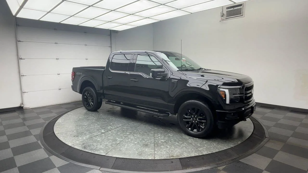 Used 2025 Black Ford LARIAT image 43