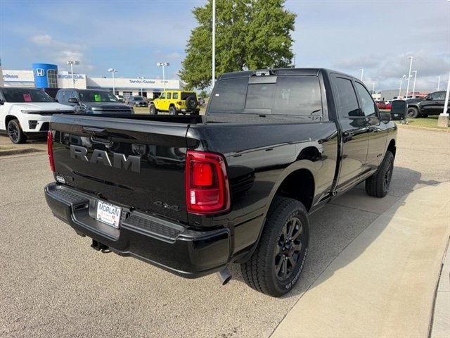 New 2027 Diamond Black Crystal Pearl-Coat Exterior Paint RAM Laramie image 4
