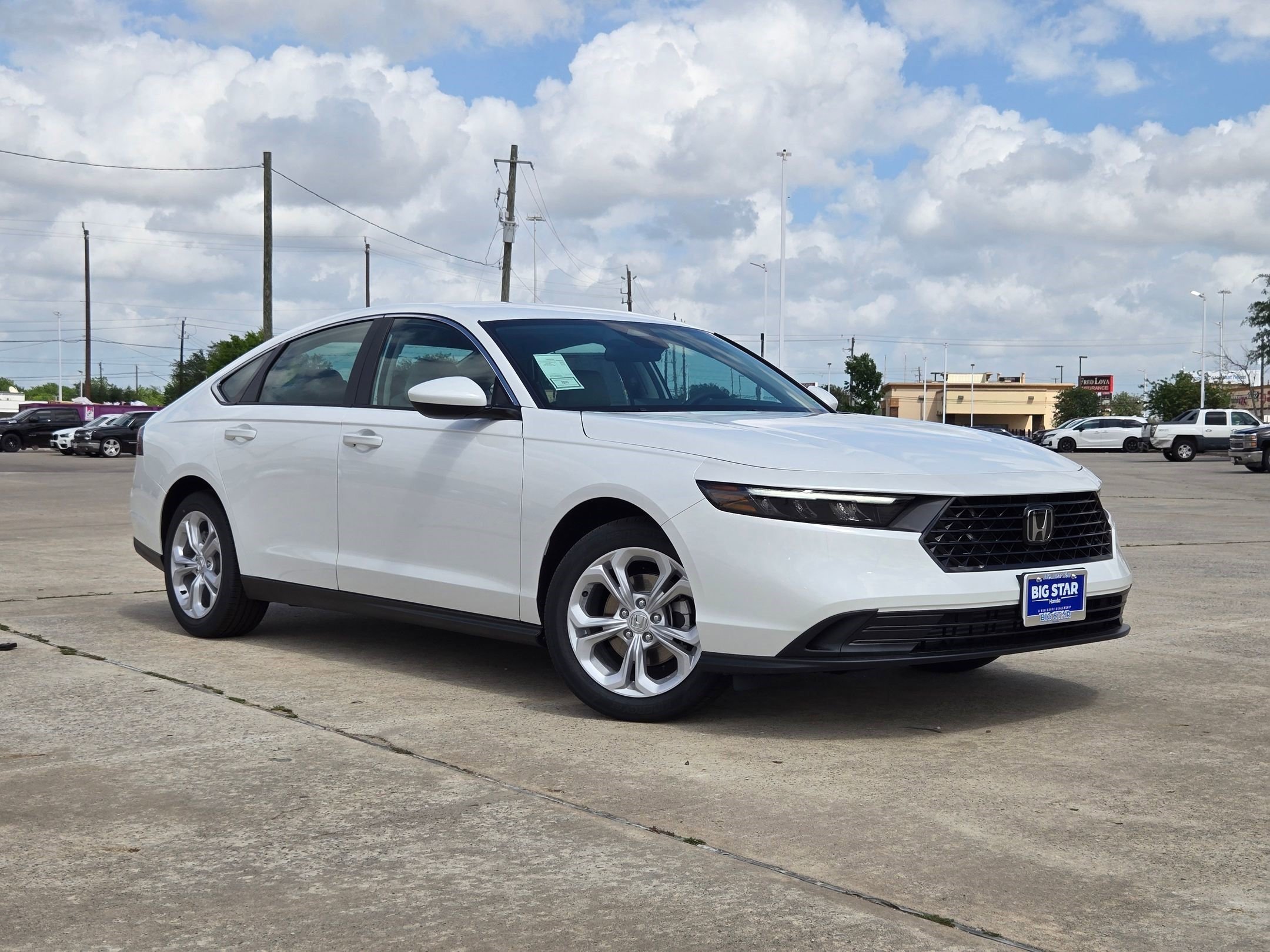 New 2026 Platinum White Pearl Honda LX image 2