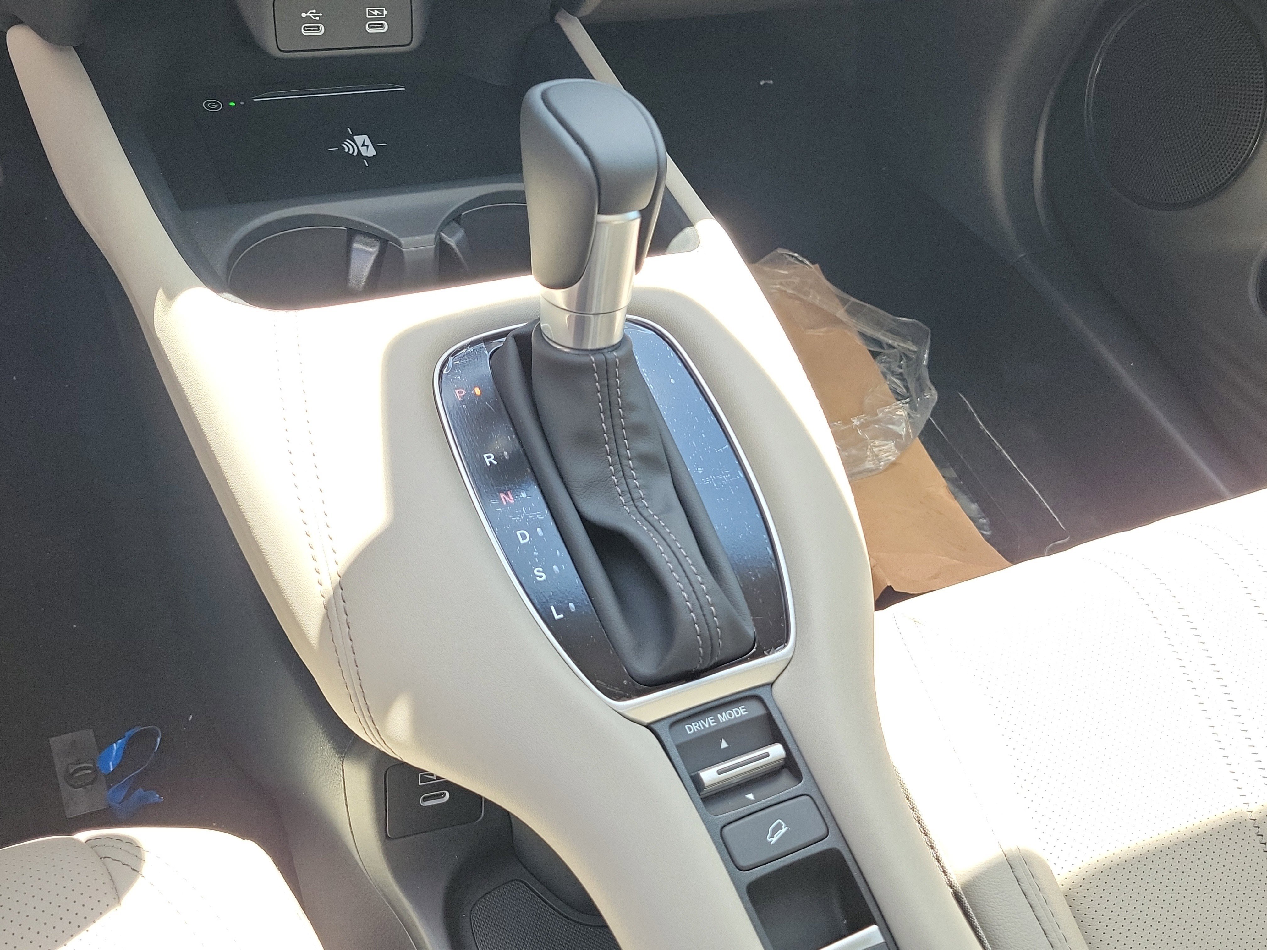 New 2027 Platinum White Pearl Honda EX-L image 30