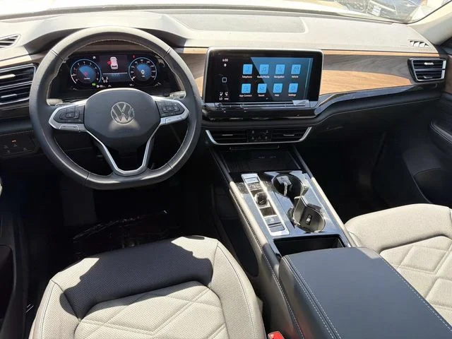 New 2026 White/off-white Volkswagen 2.0T SE w/Technology image 6
