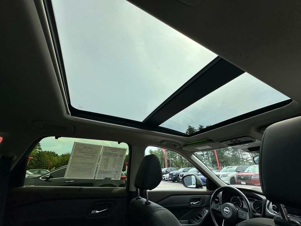 Used 2023 Gray Nissan SV image 24