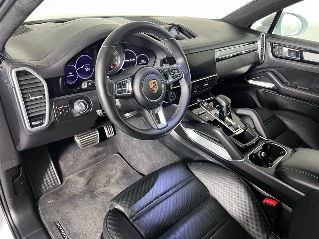 Used 2023 White Porsche Turbo image 4
