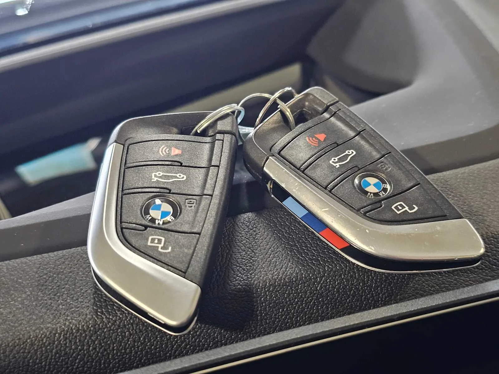 Used 2024 Brooklyn Grey Metallic BMW xDrive image 37