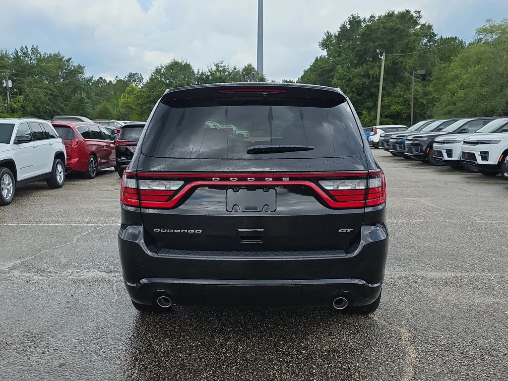 New 2026 Diamond Black Clear-Coat Exterior Paint Dodge GT image 5