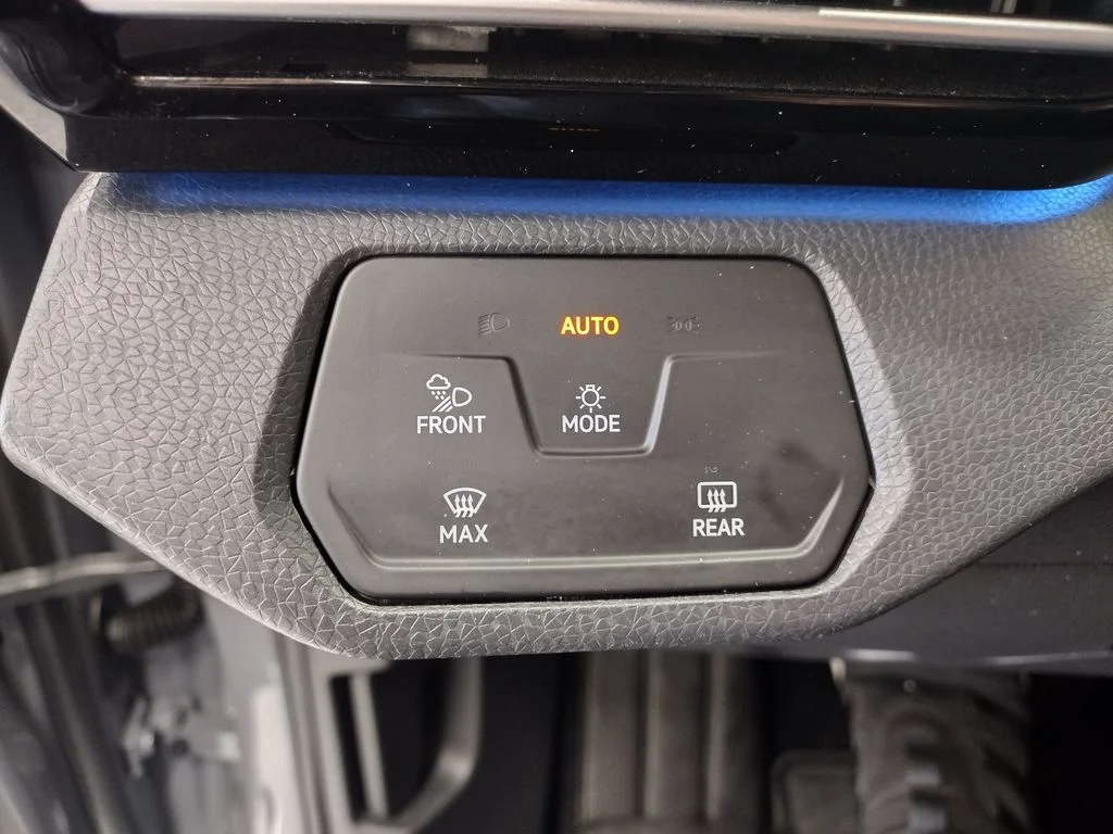 Used 2023 Gray Volkswagen Pro S image 22
