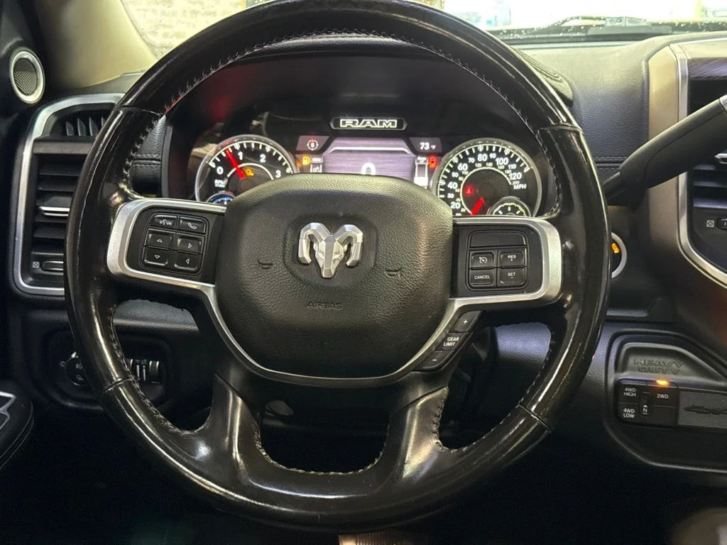 Used 2020 Diamond Black Crystal Pearlcoat Ram Laramie image 16