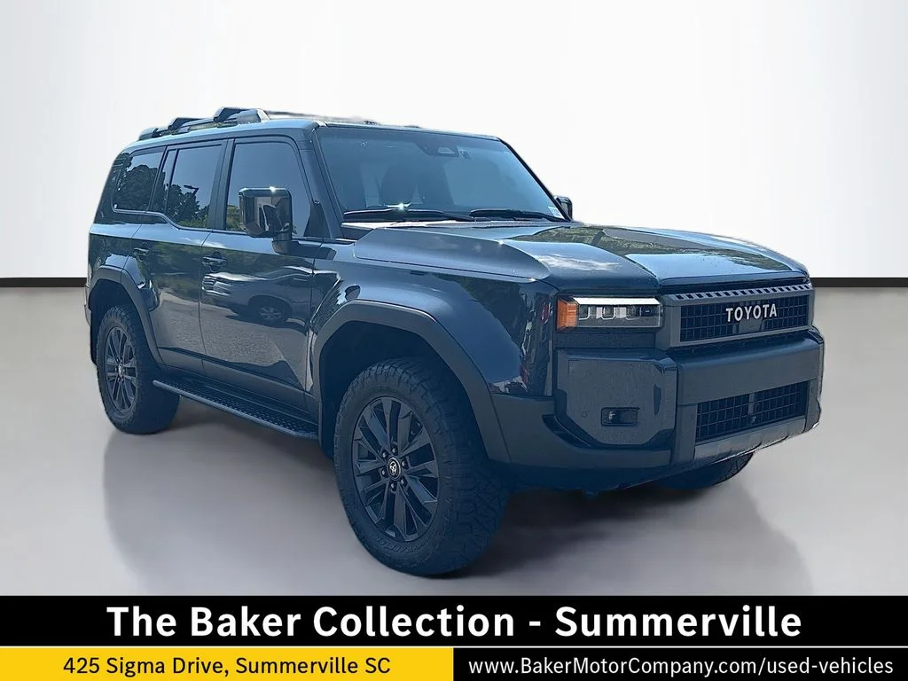 Used 2025  Toyota Base image 1