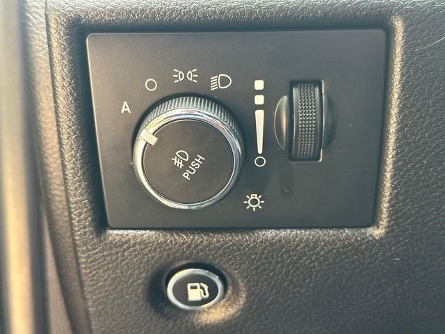 Used 2021 Granite Crystal Metallic Clearcoat Jeep Laredo X image 32