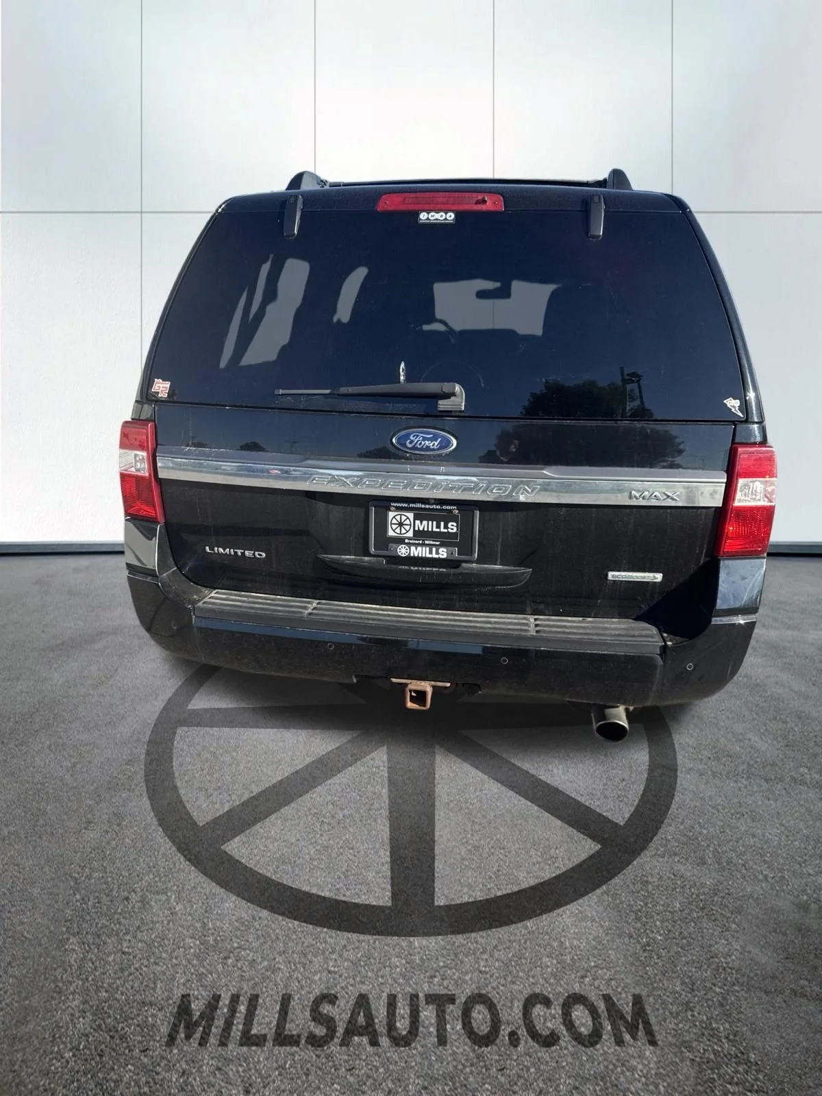 Used 2017  Ford Limited image 5