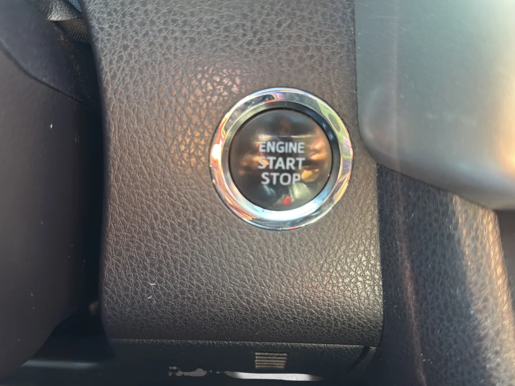 Used 2016 Gray Toyota XLE V6 image 15