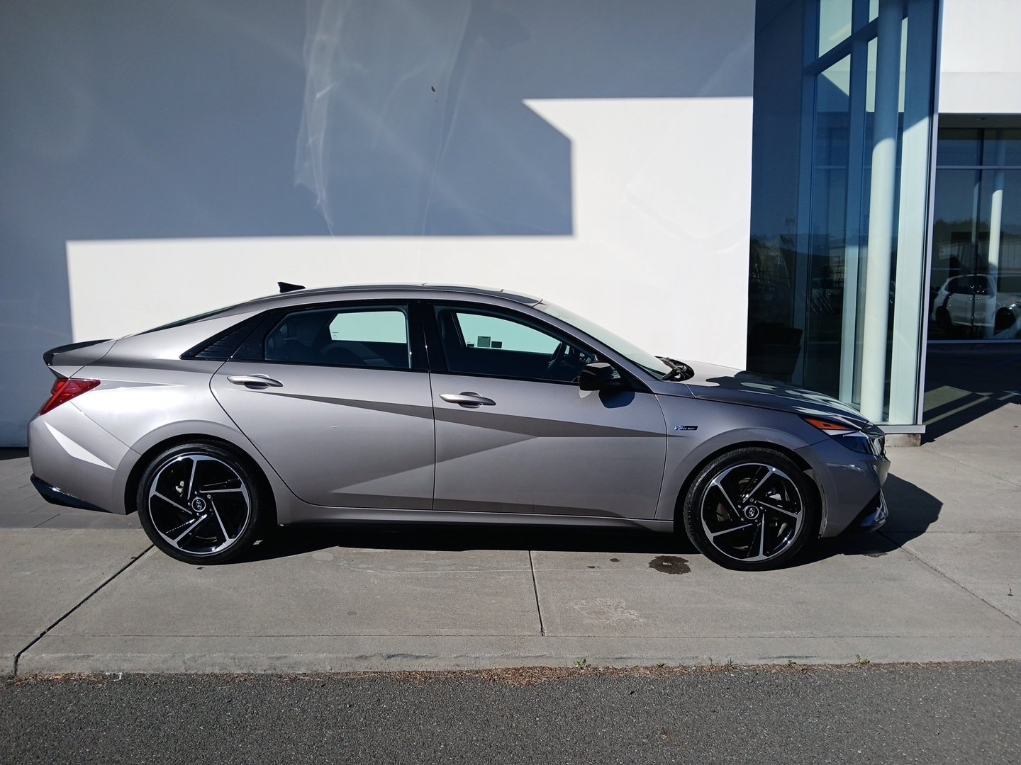 2023 Hyundai Elantra N Line photo 3