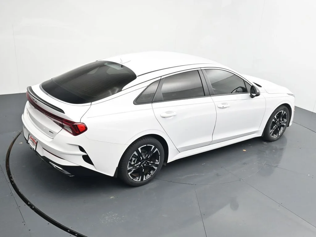 Used 2023 White Kia GT-Line image 30