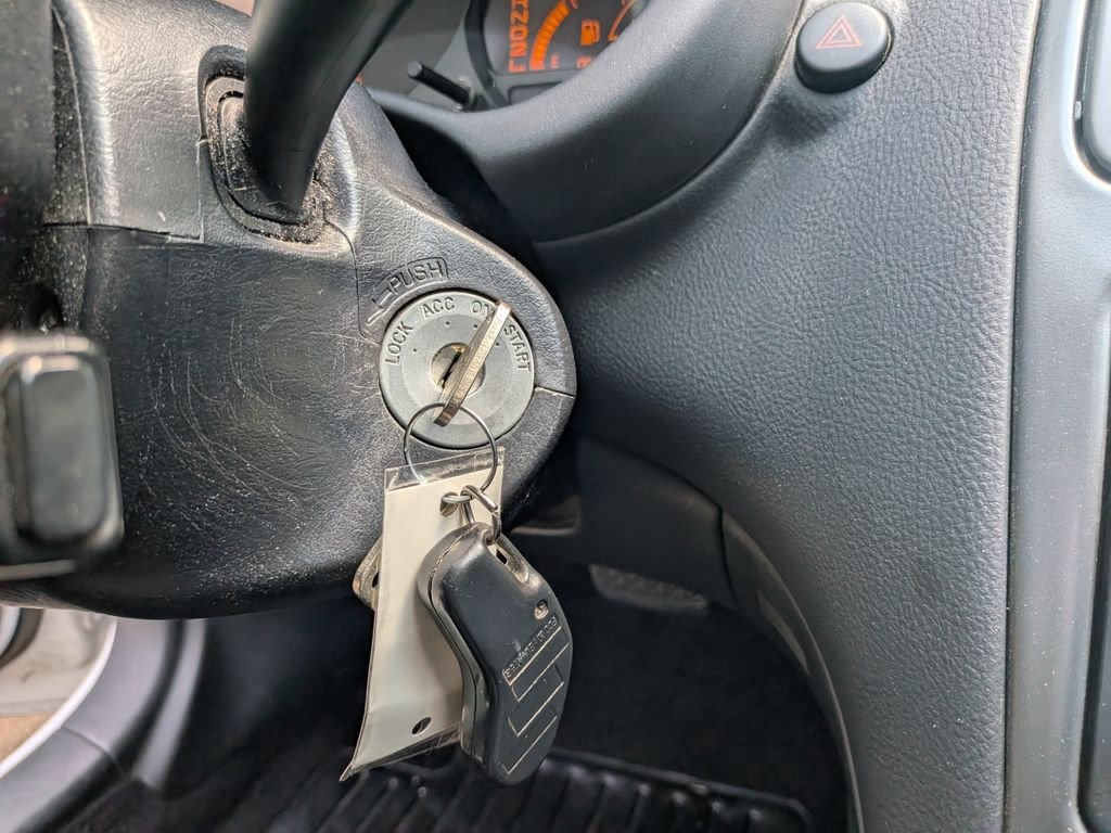 Used 2003 White Toyota GT image 15