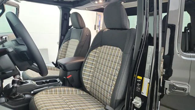 New 2026 Black Clearcoat Jeep 85th Anniversary Edition image 18