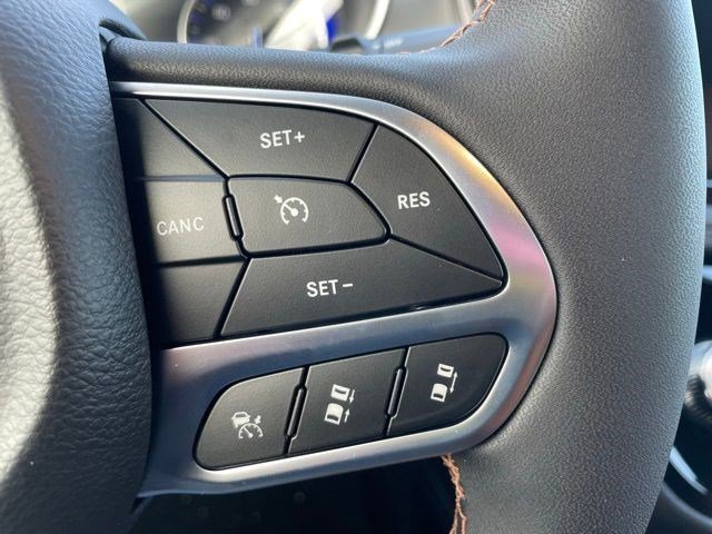 New 2026 Bright White Clearcoat Chrysler Pinnacle image 17
