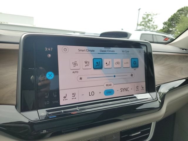 New 2026 Black Volkswagen 2.0T SE w/Technology image 20