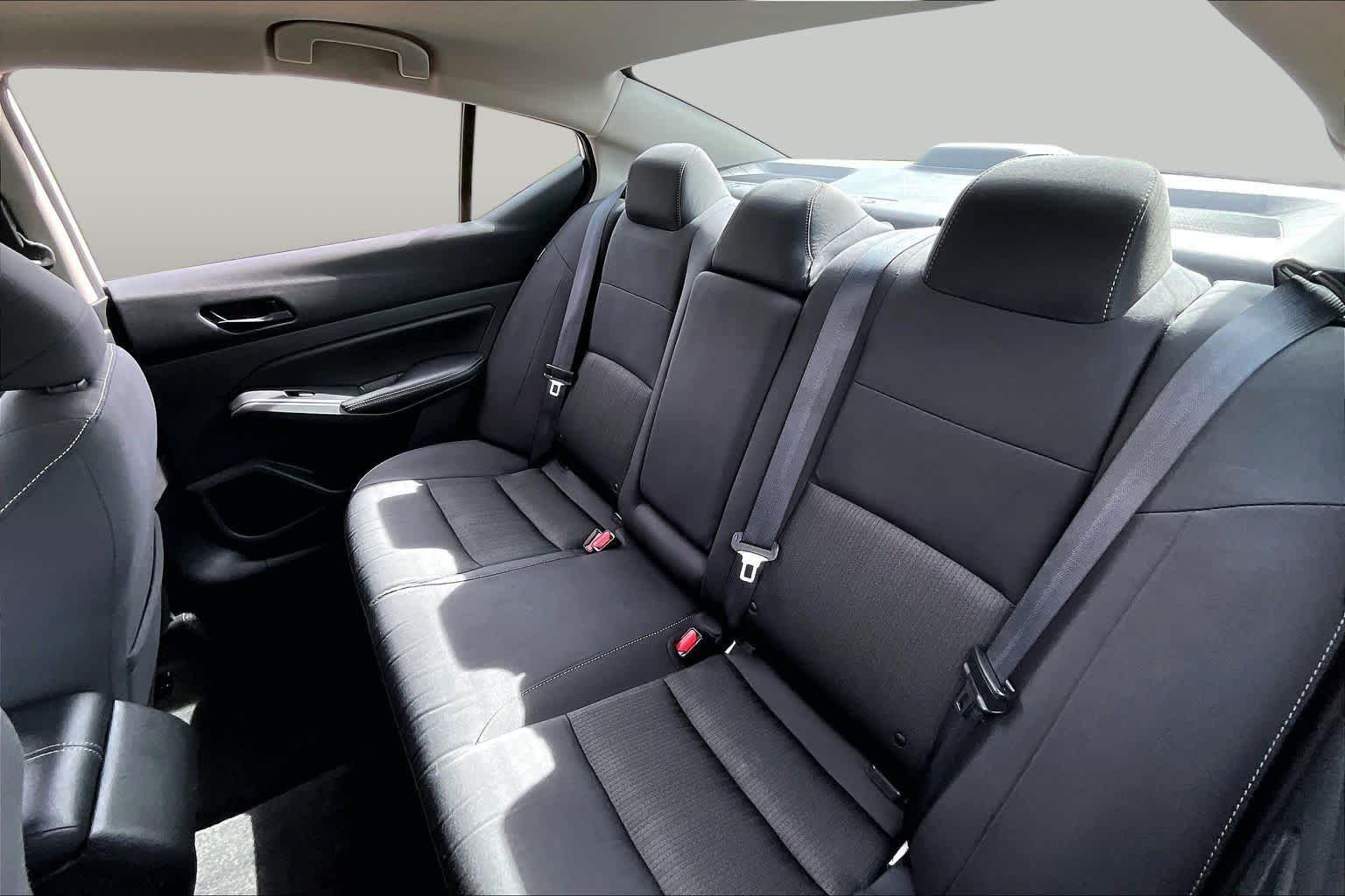 Used 2025 Glacier White Nissan SV image 18