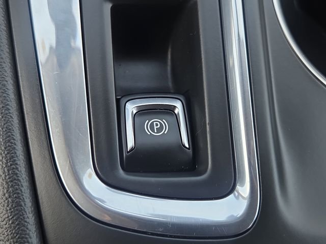 Used 2022 Summit White Chevrolet LT image 32