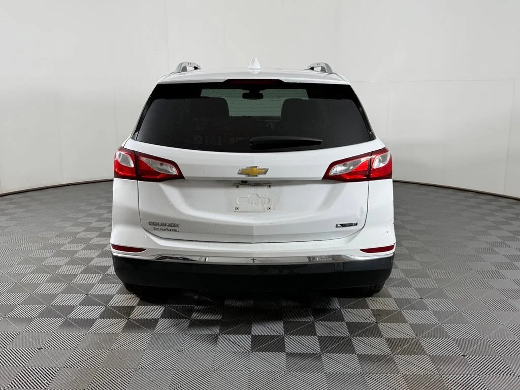 Used 2018 SUMMIT WHITE Chevrolet Premier image 6