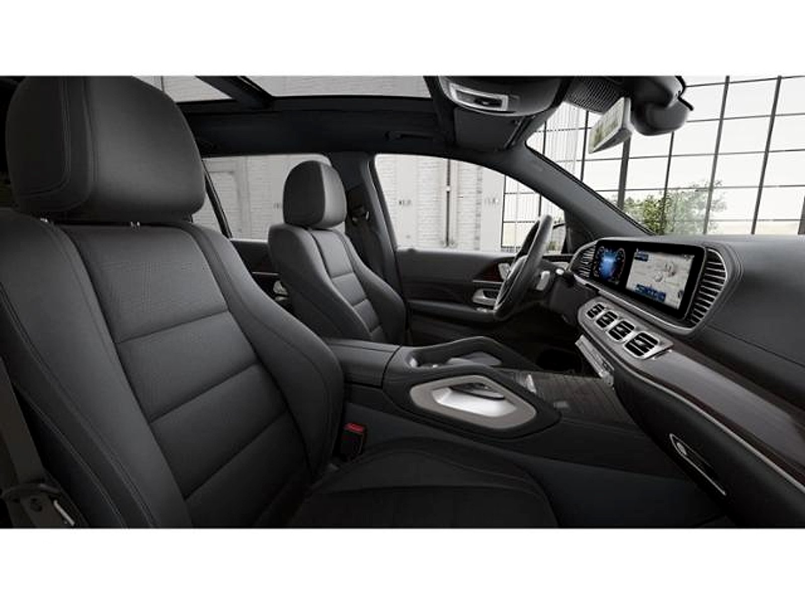 Certified Used 2025 Obsidian Black Metallic Mercedes-Benz 4MATIC® image 4