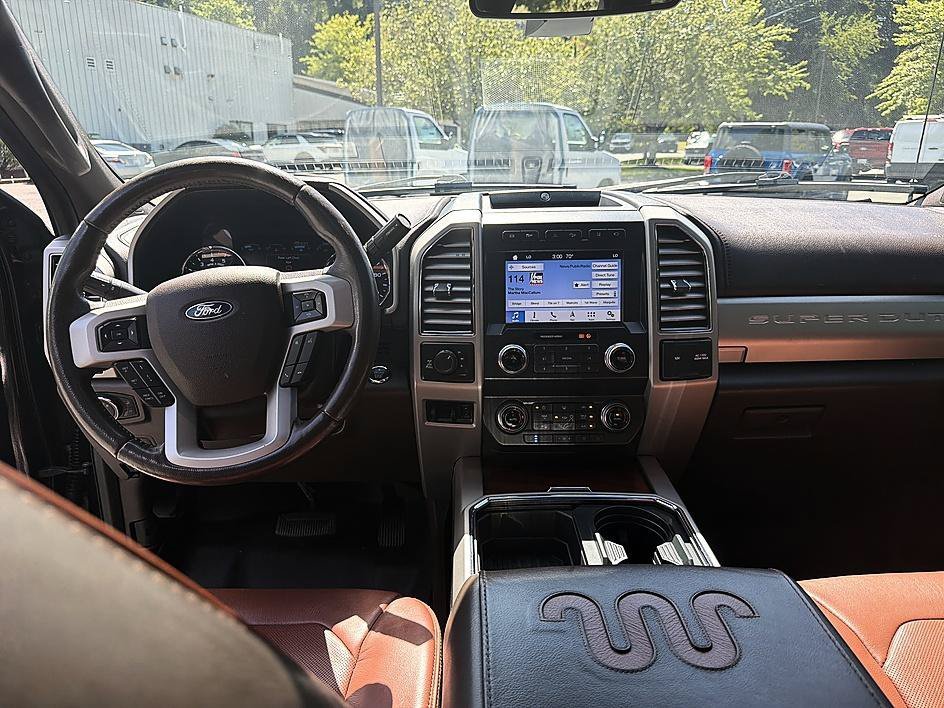 Used 2019 Black Metallic Ford King Ranch image 13