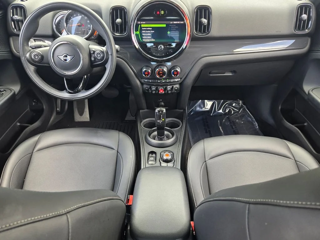Used 2021 Silver MINI Oxford Edition image 13