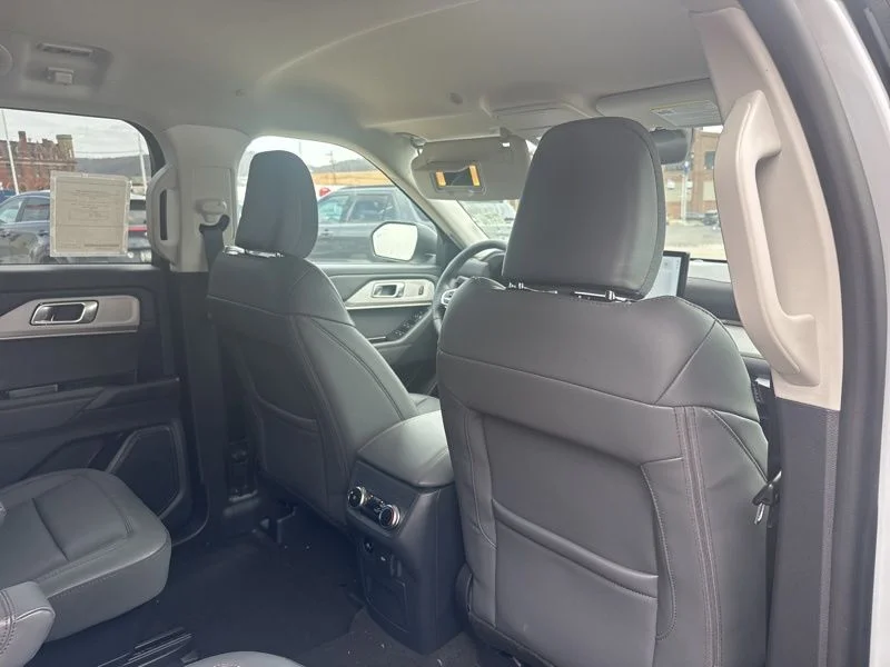 New 2026 Space White Metallic Ford Active image 17