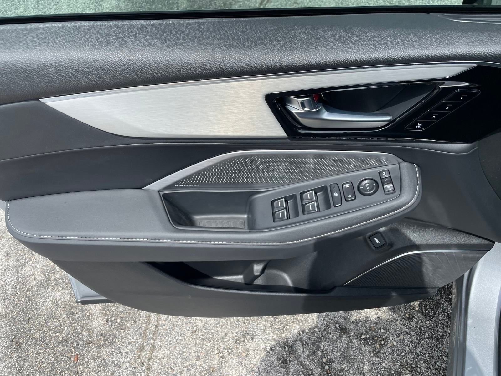 New 2026 Solar Silver Metallic Acura Technology Package image 17