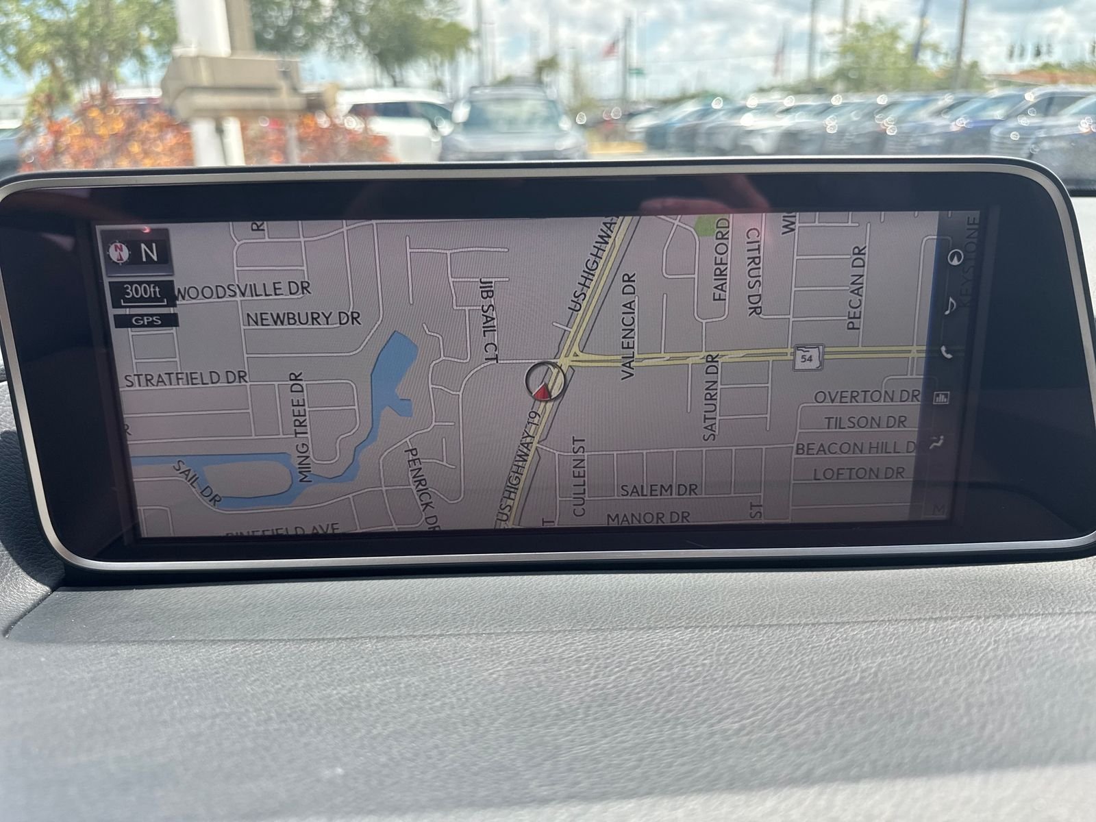 Used 2019 White Lexus 350 image 33