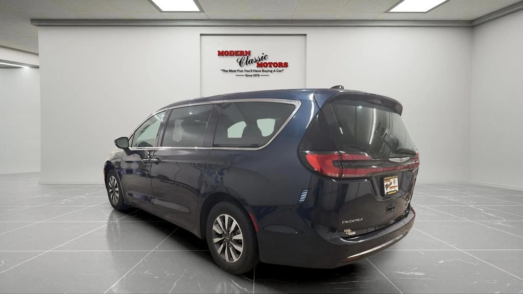 Used 2023 Blue Chrysler Touring L image 5