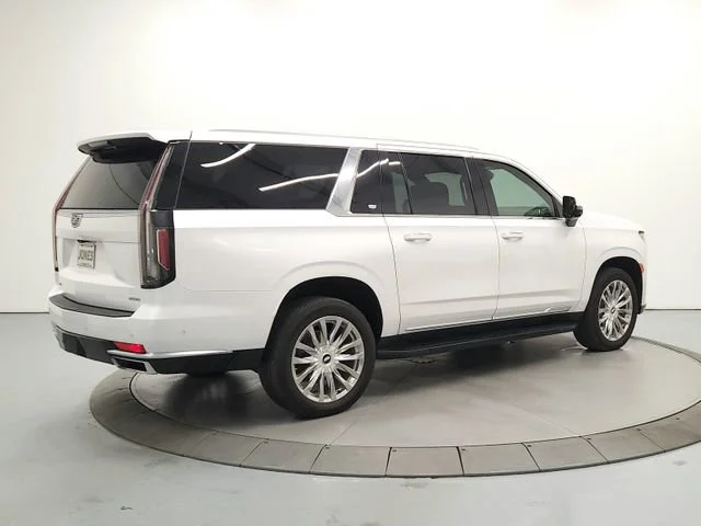 Used 2021 CRYSTAL WHITE TRICOAT Cadillac Premium Luxury image 7