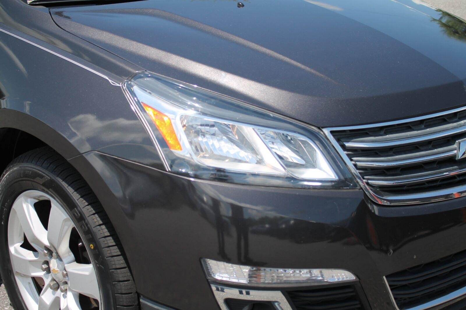 Used 2016 TUNGSTEN METALLIC Chevrolet LT image 10