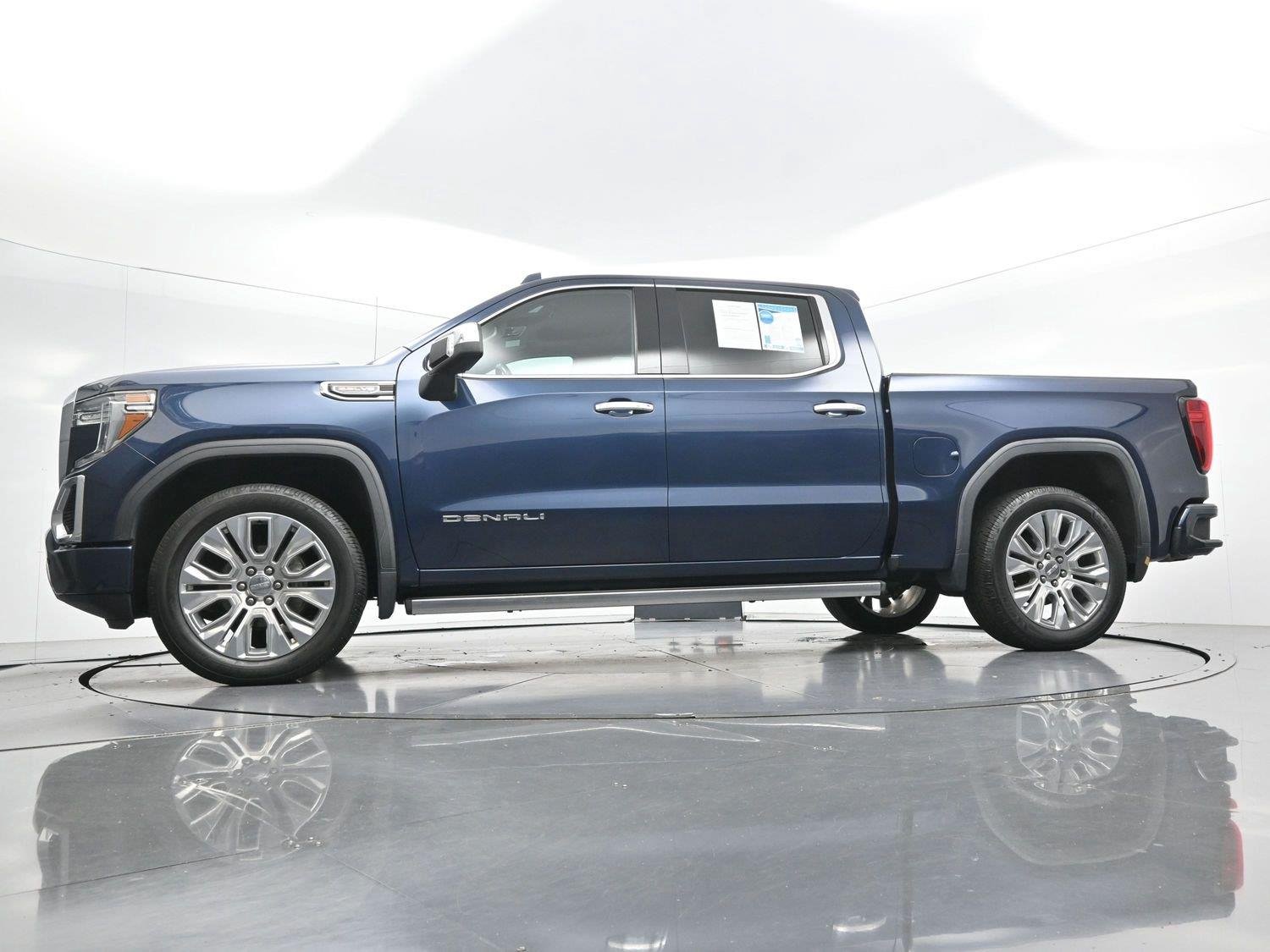 Used 2022 PACIFIC BLUE METALLIC GMC Denali image 49