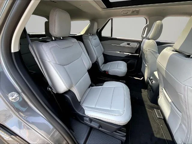 New 2026 Carbonized Gray Metallic Ford Active image 45