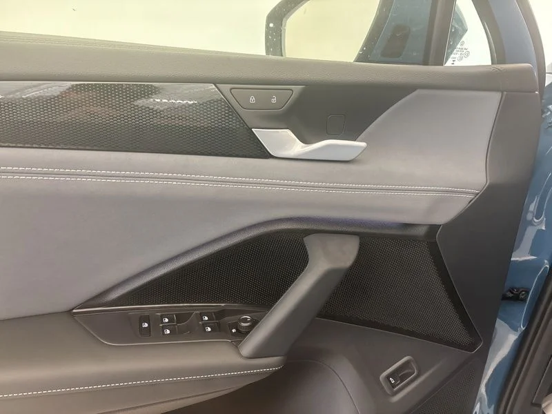 New 2026 Blue Volkswagen 2.0T SE image 30