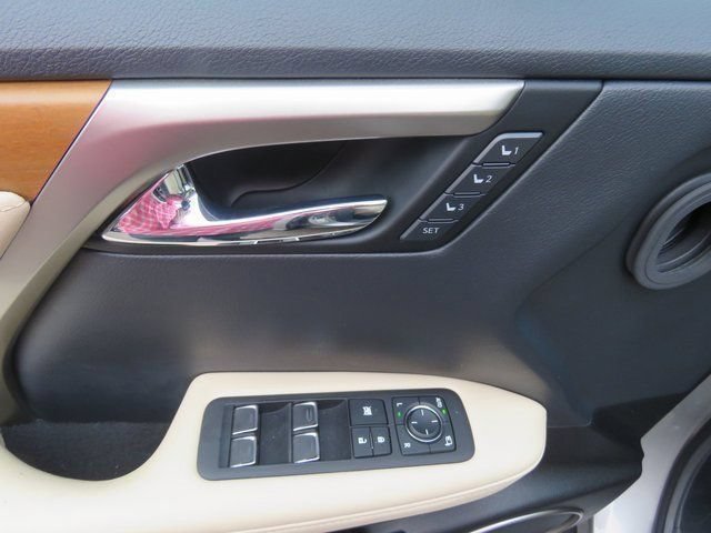 Used 2021 Silver Lexus 350 image 21