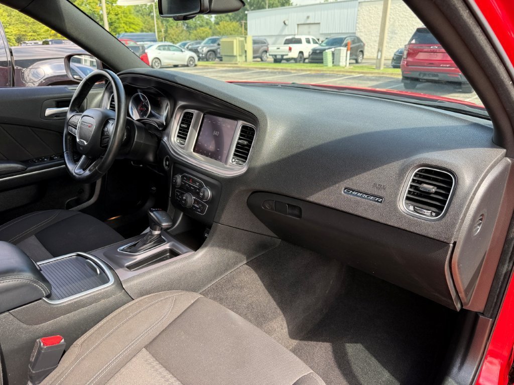 Used 2023 Red Dodge SXT AWD image 20
