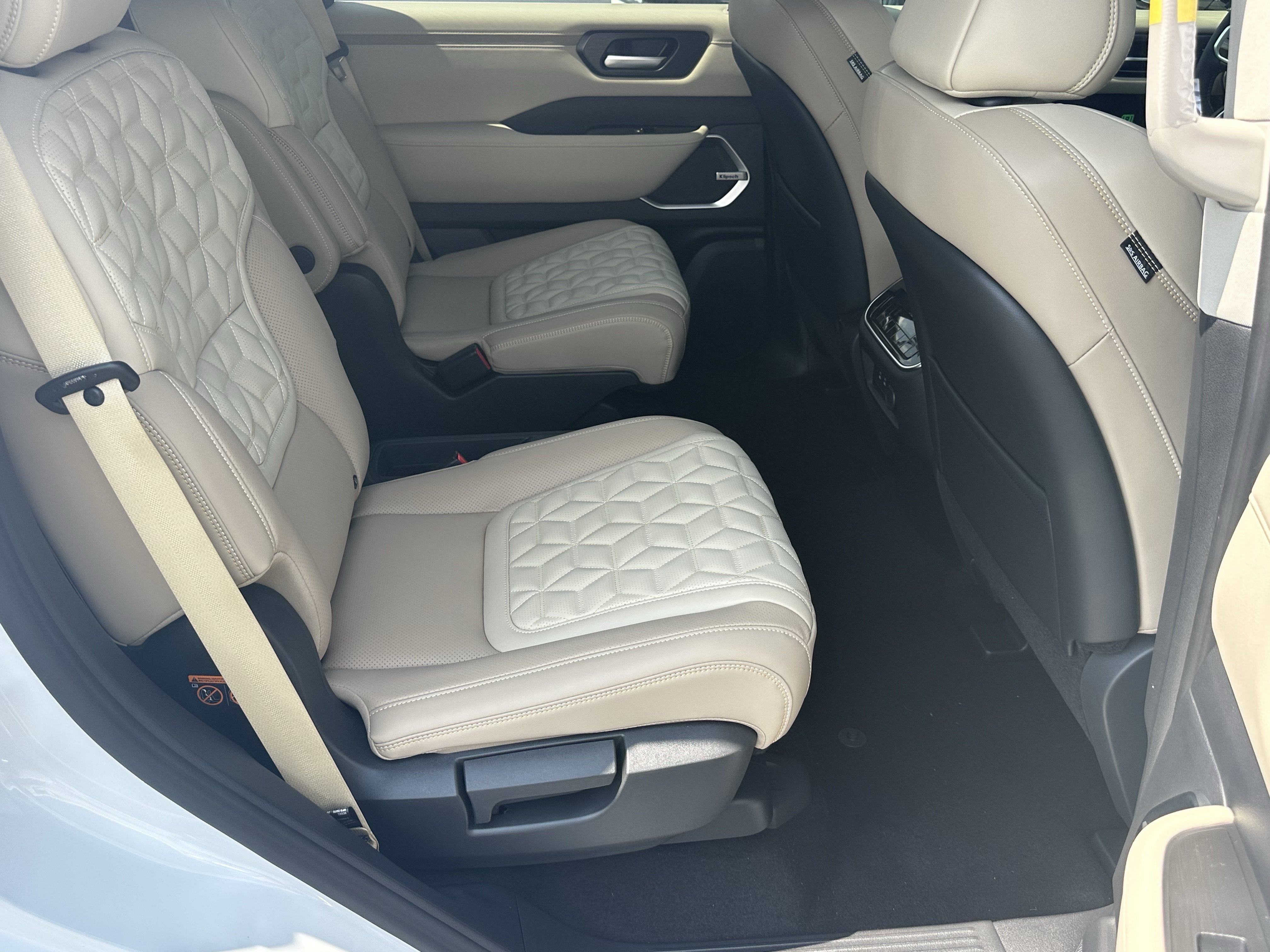 New 2026 Everest White Pearl Tricoat Nissan Platinum Reserve image 16