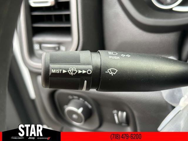 New 2024 Bright White Clear-Coat Exterior Paint RAM Tradesman image 36