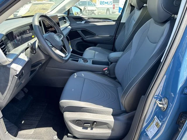 New 2026 Monterey Blue Pearl Volkswagen 2.0T SE image 37