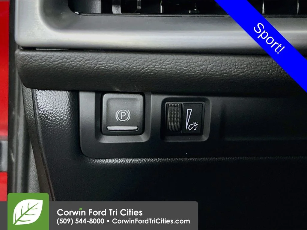 Used 2025  Cadillac Sport image 19