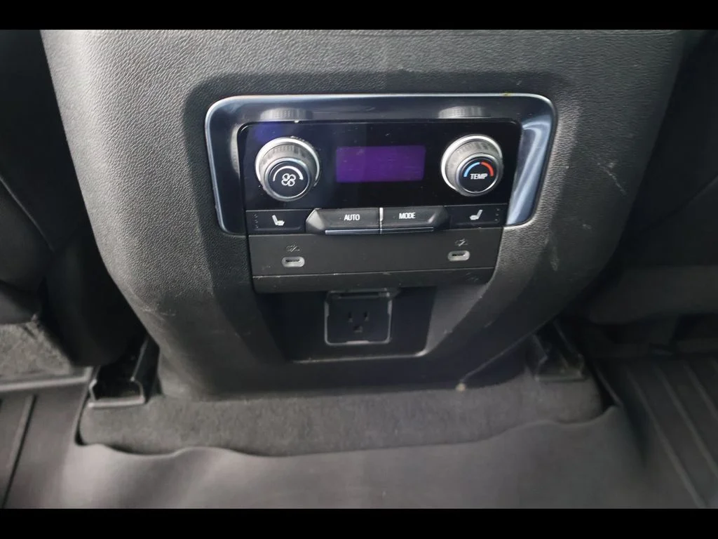 Used 2022 White Chevrolet RST image 11