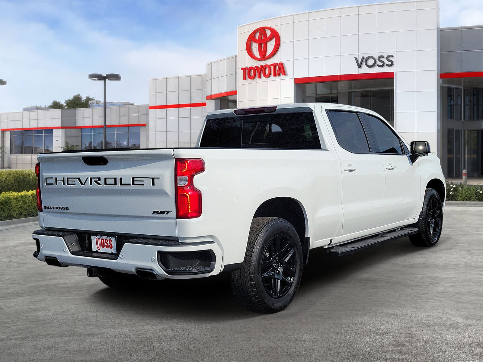 Used 2026 Summit White Chevrolet RST image 4
